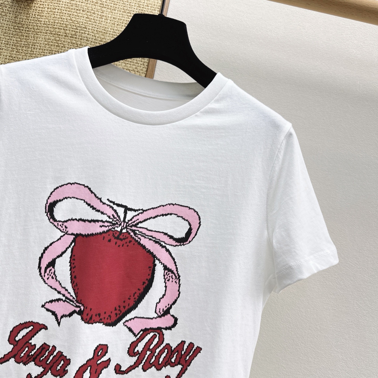 Women's short sleeves